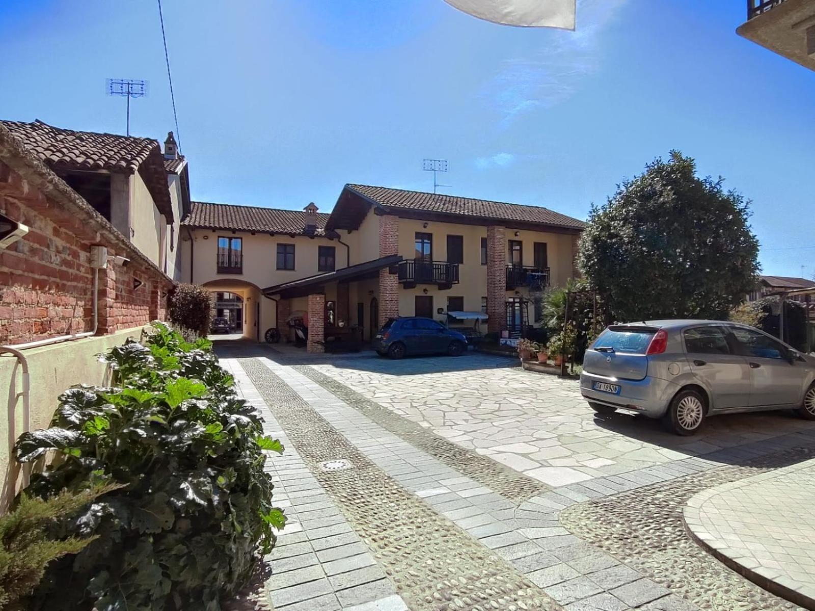 Sommariva del Bosco Al Calar Della Sera المظهر الخارجي الصورة