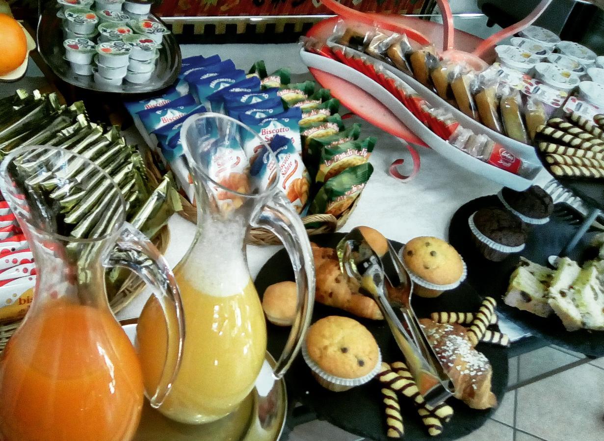 Sommariva del Bosco Al Calar Della Sera المظهر الخارجي الصورة